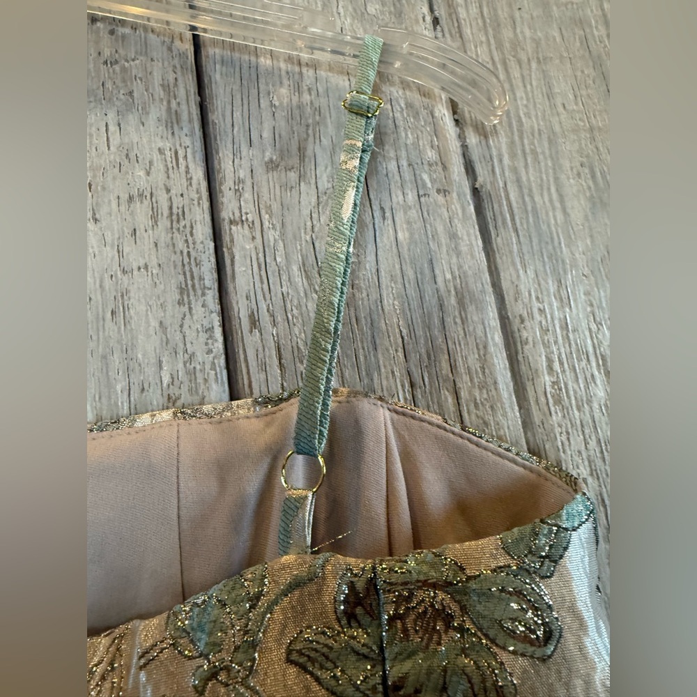 Violet Weekend Straps Floral Jacquard Dress in Champagne and Green - Picture 6 of 7